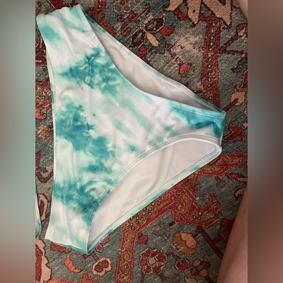 Shein 2 piece bikini, size medium - Picture 3 of 5